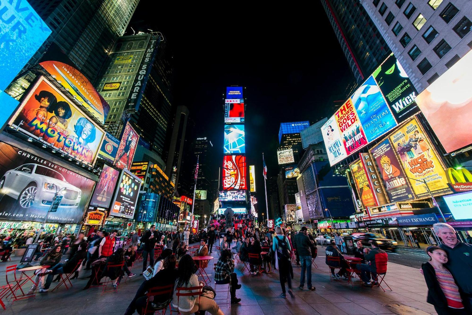 Steps To Times Square, Beyond The Edge, Empire State Building & More! * Nova York