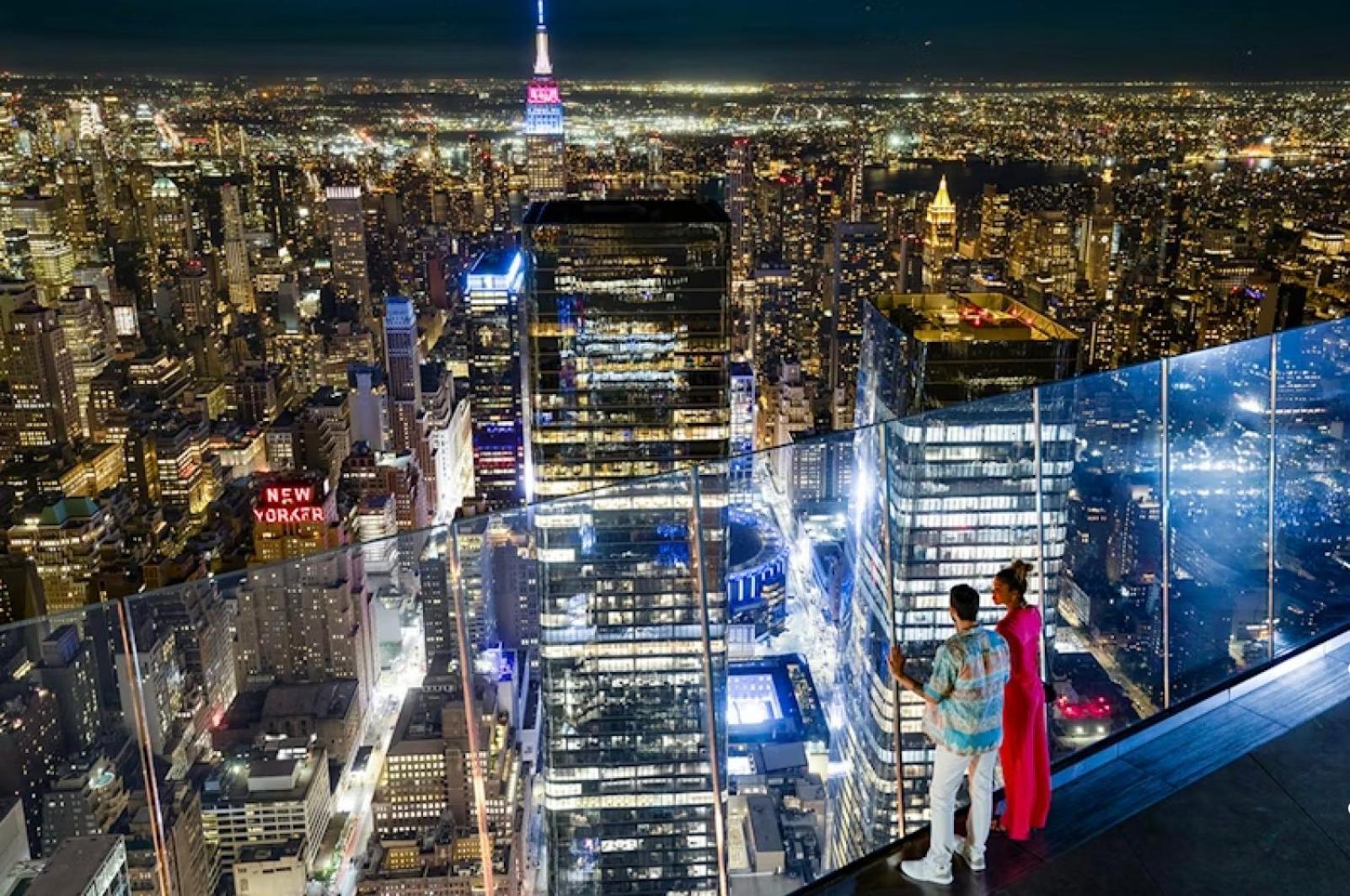 Steps To Times Square, Beyond The Edge, Empire State Building & More! Apartment *