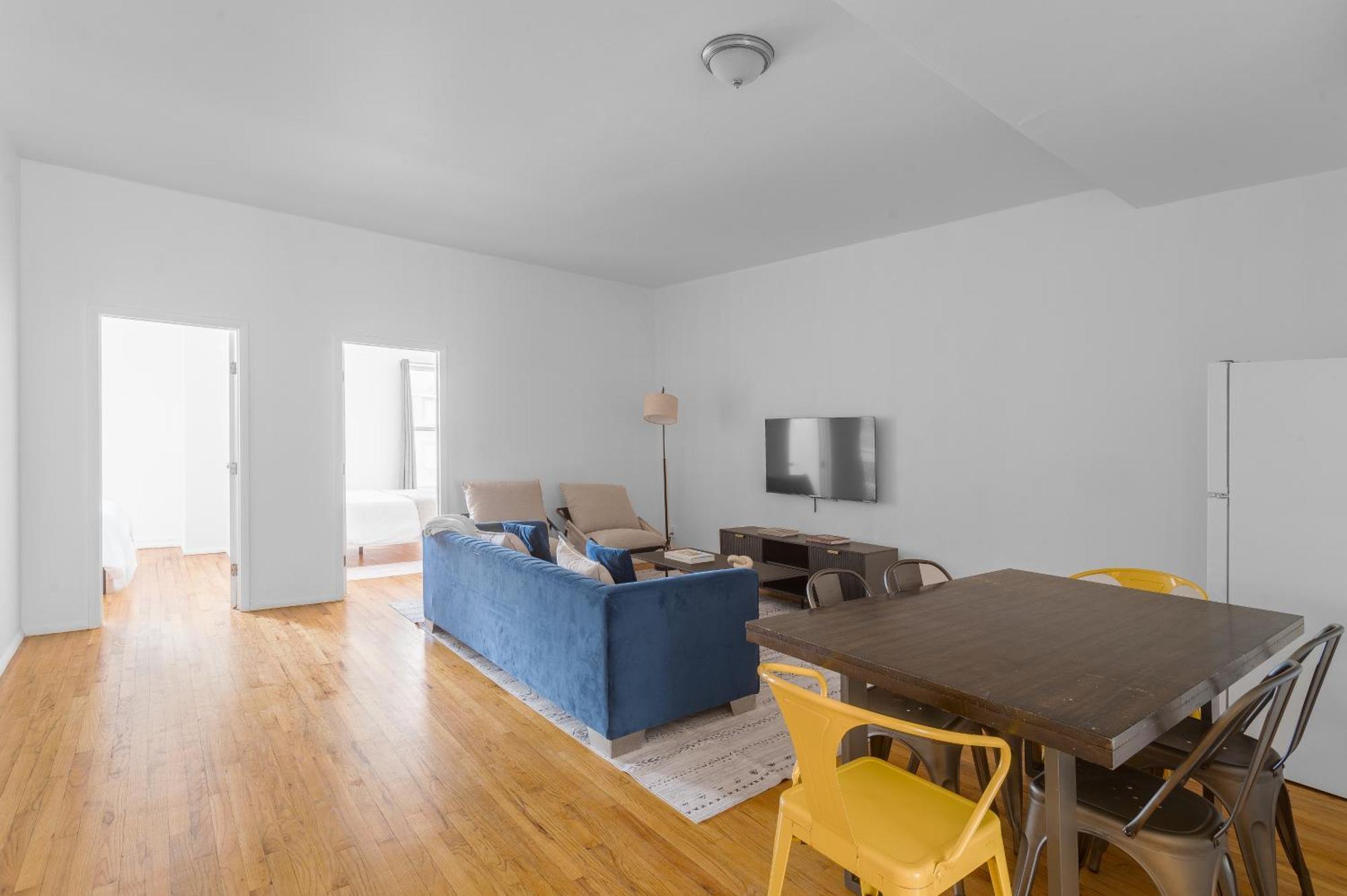 Apartment Steps To Times Square, Beyond The Edge, Empire State Building & More! *