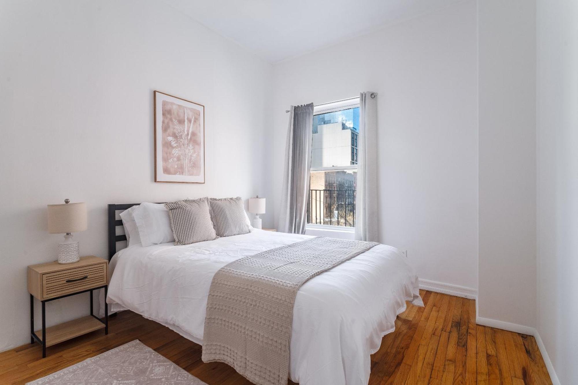 Steps To Times Square, Beyond The Edge, Empire State Building & More! *