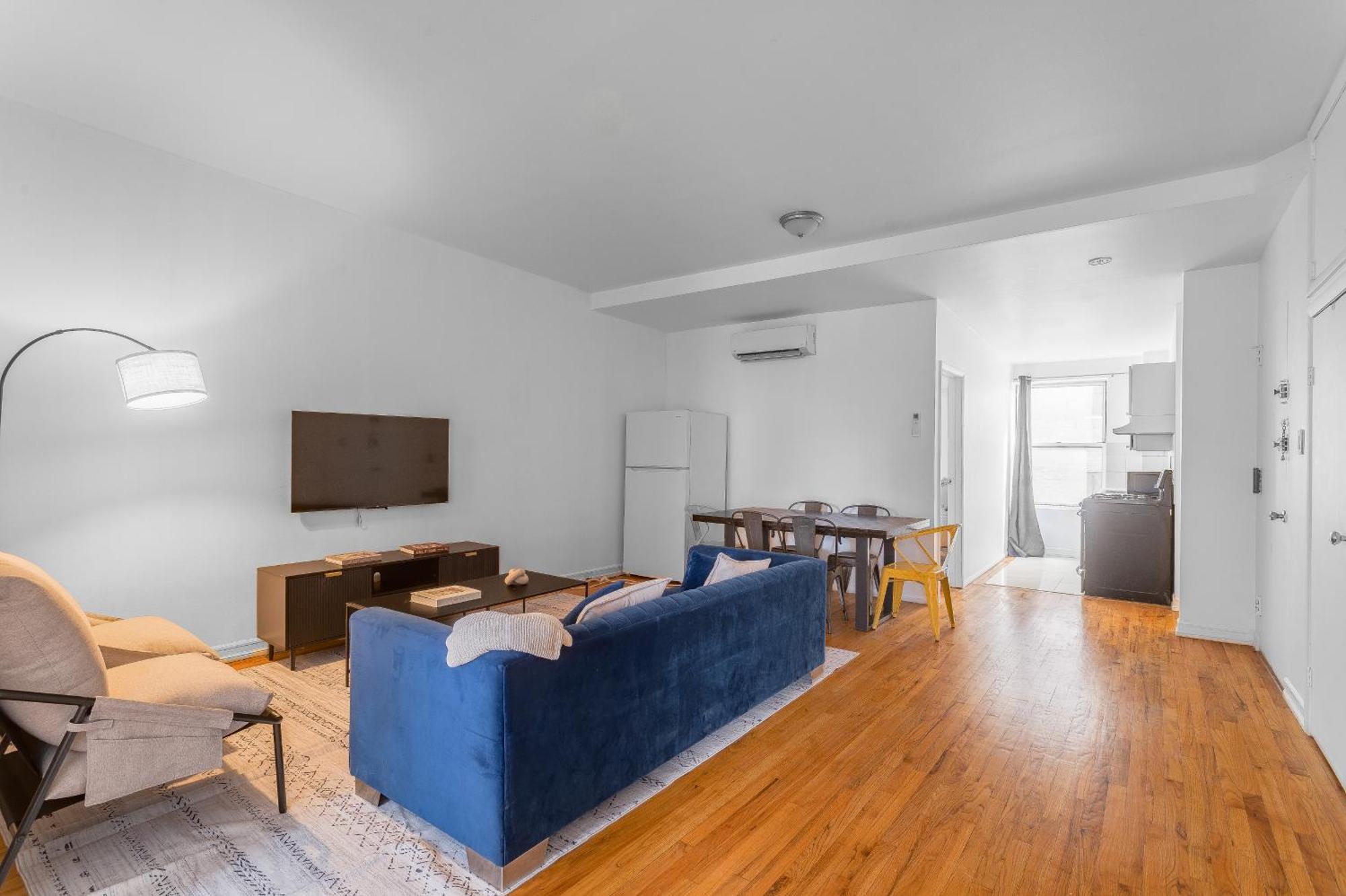 Apartment Steps To Times Square, Beyond The Edge, Empire State Building & More!